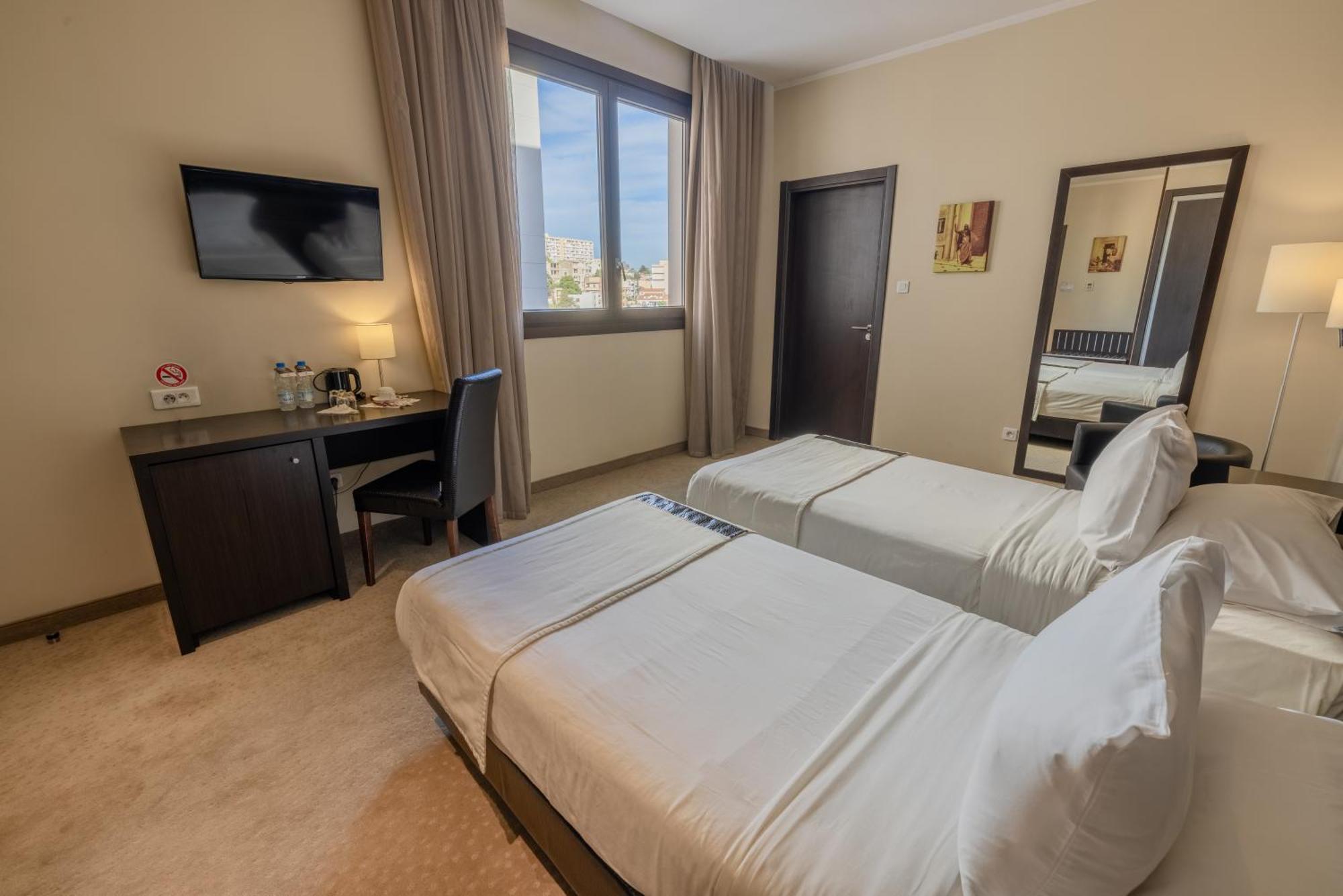 Lalla Doudja Hotel Algiers Luaran gambar